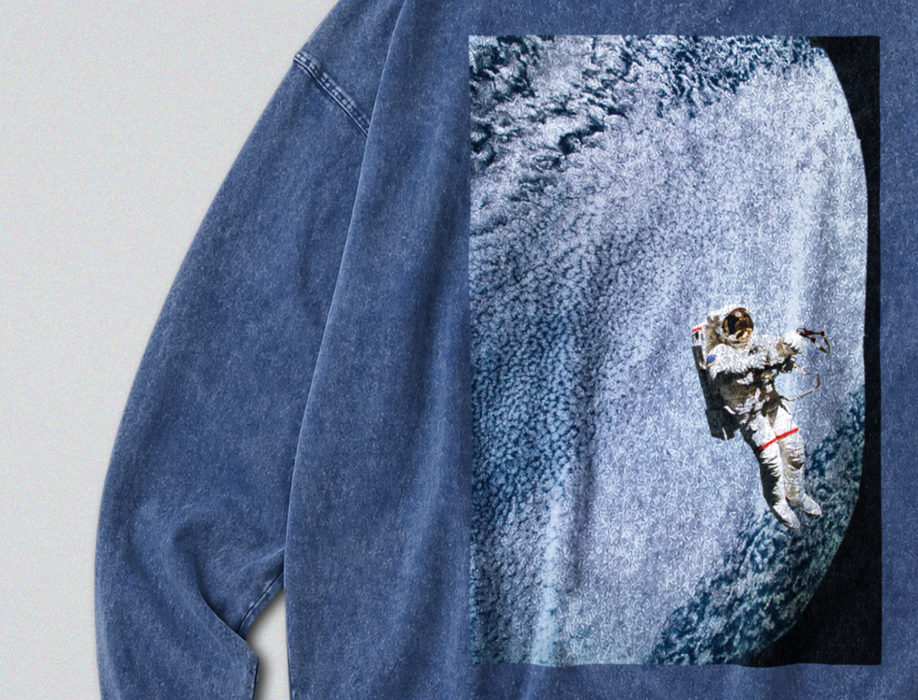 Oversized Snow Washed Long Sleeve Cotton Tee - Floating Astronaut Print