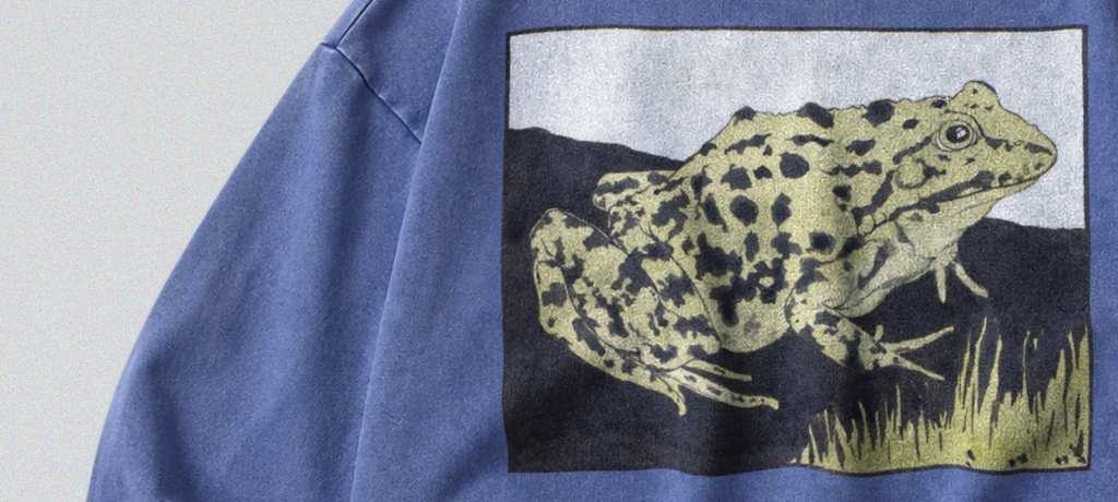 Oversized Snow Washed Cotton Sweatshirt - Spotted Bullfrog Print