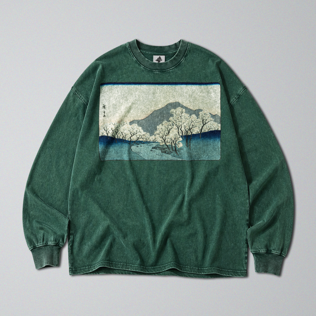 Oversized Snow Washed Long Sleeve Cotton Tee - Japanese Snowy Mountain Print