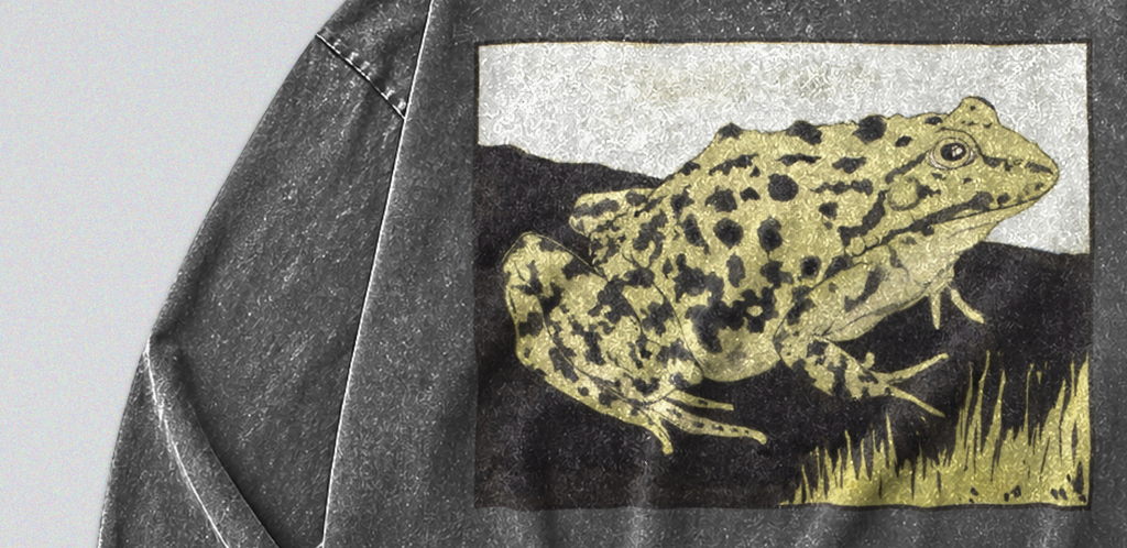 Oversized Snow Washed Long Sleeve Cotton Tee - Spotted Bullfrog Print