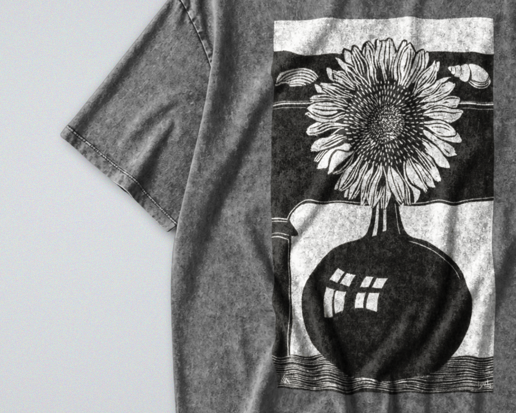 Black & White Sunflower - Short Sleeve Tee
