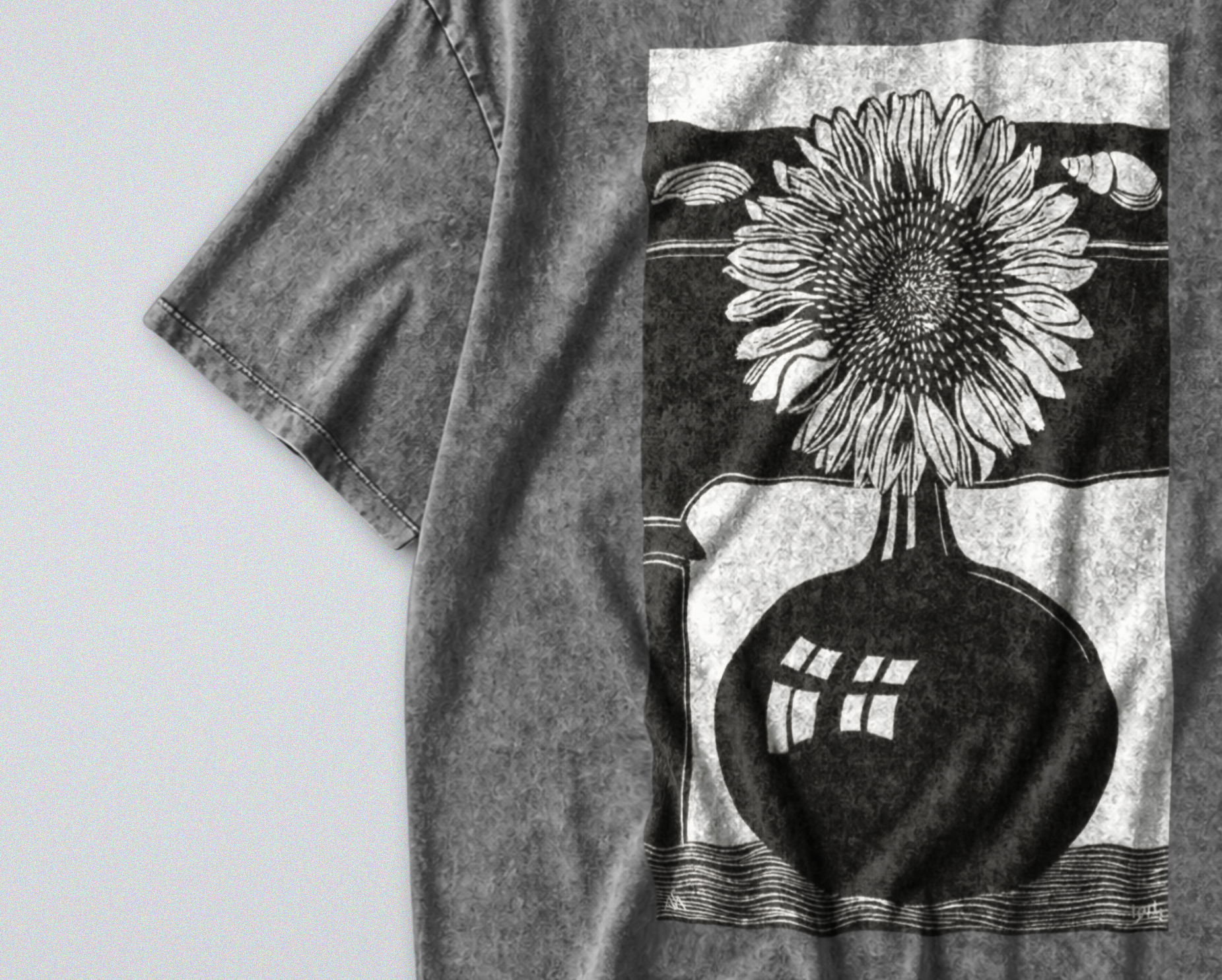 Oversized Snow Washed Cotton Tee - Black & White Sunflower Print